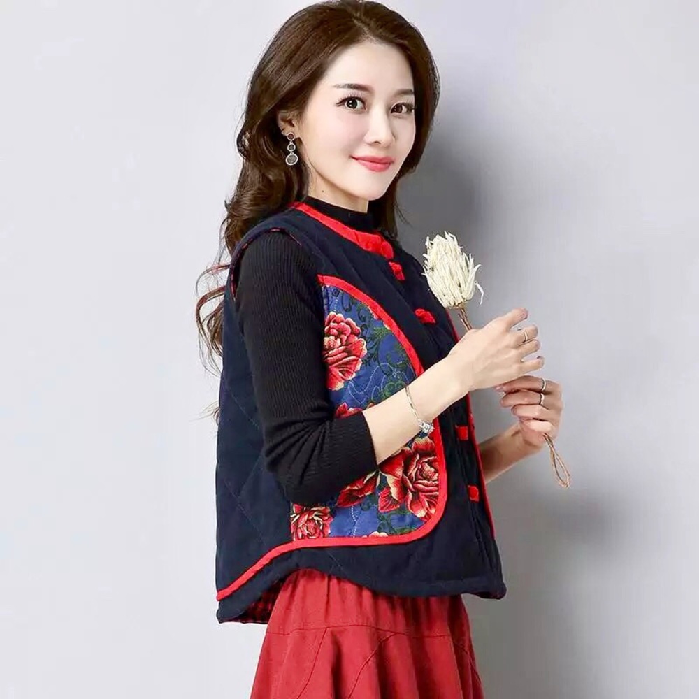 ✨BLACK CHINESE VEST✨